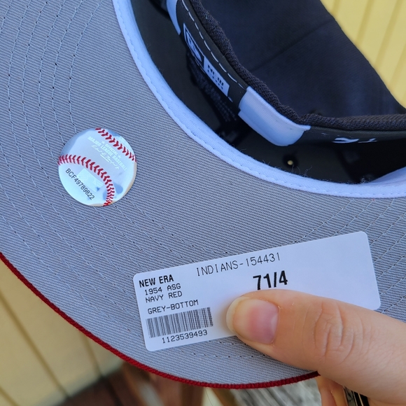 *SOLD*Cleveland Indians fitted hat - Picture 4 of 4